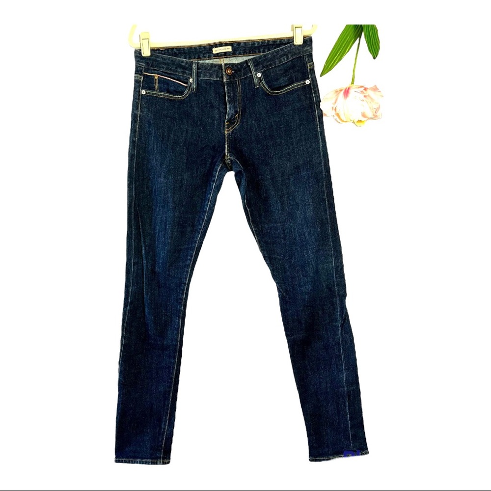 Levi’s Vintage Selvedge Denim. Boyfriend Skinny, Size 28. Rare. Dark Wash. NWOT.